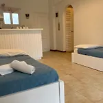 Sela’s Corfu beach home